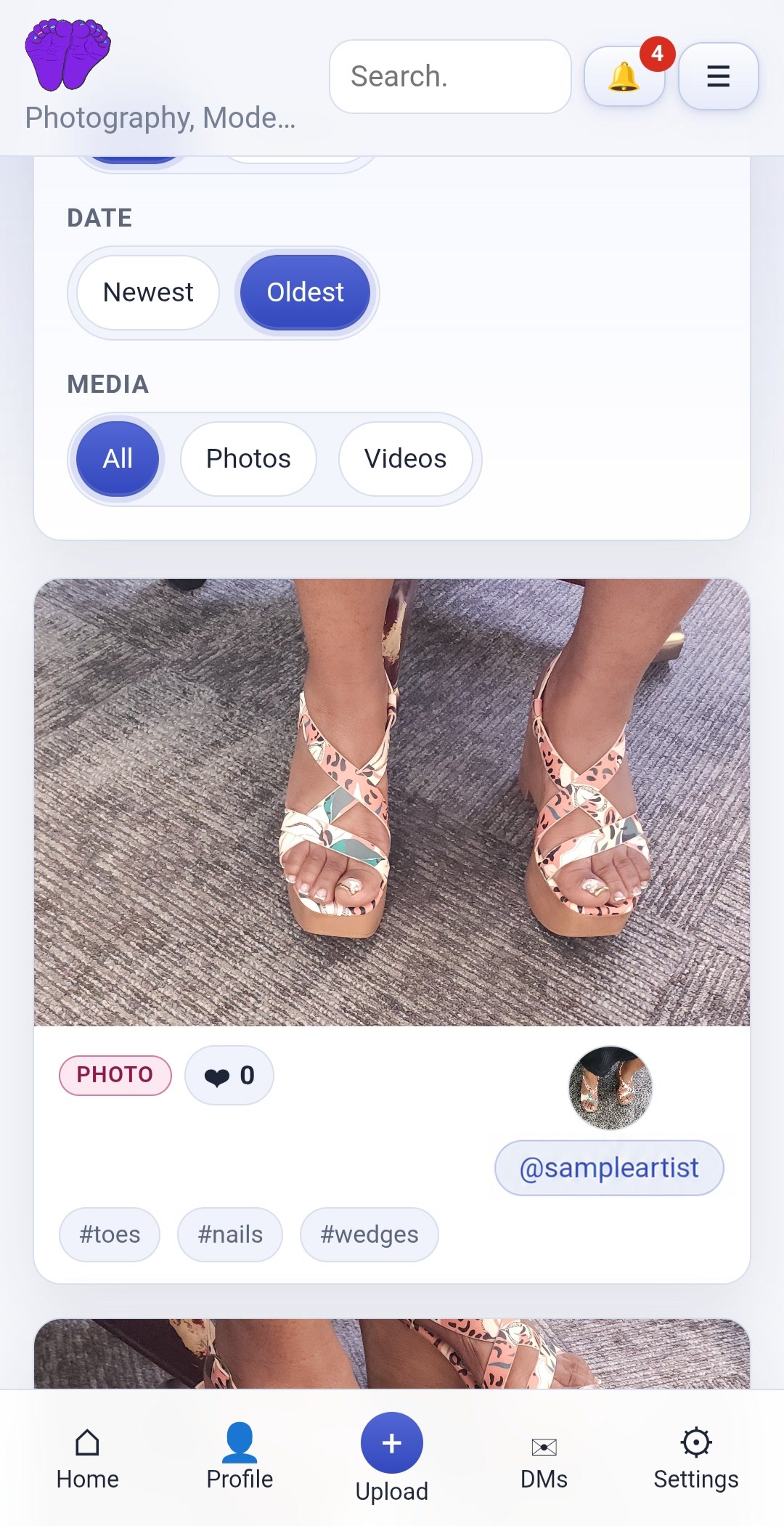Responsive preview of the Toecial main feed.